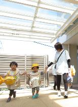 先生と手を繋いで1