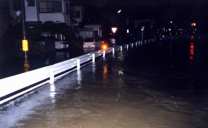 氾濫した追田川