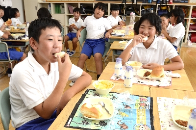 120905梨の給食