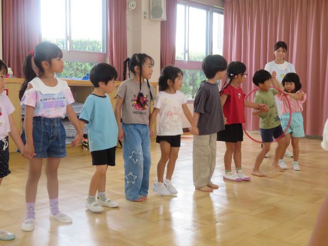 高こ小学生交流フープくぐり