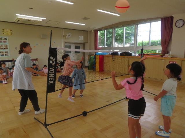 高こ遊戯室風船バレー