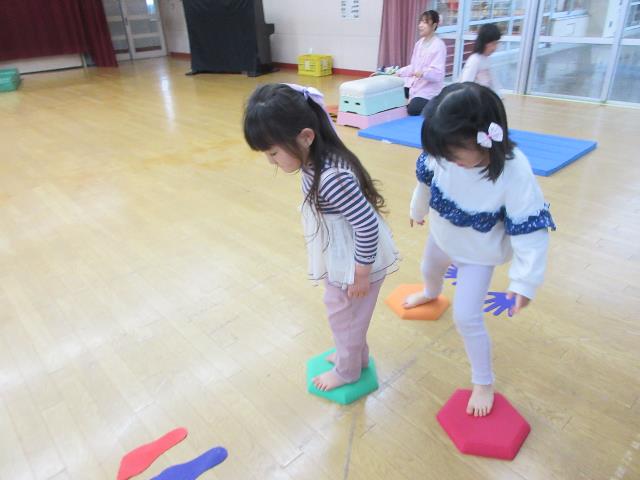 ホールみつこ