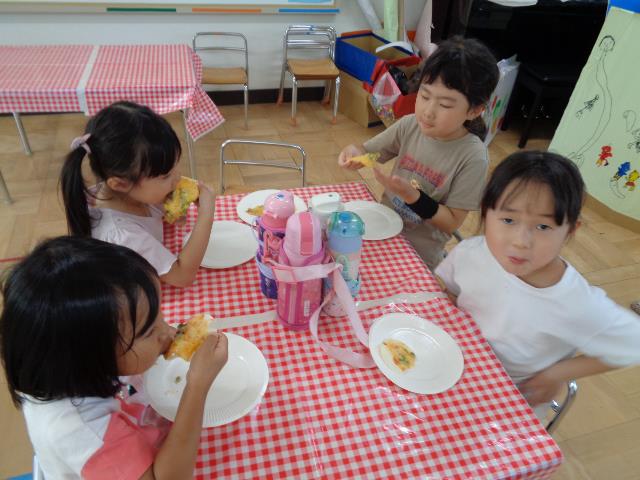 えのきピザ年長食べる