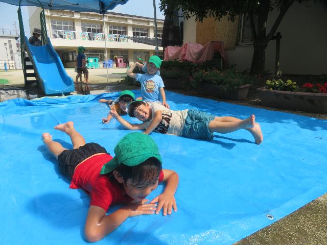 安保幼児水遊び10