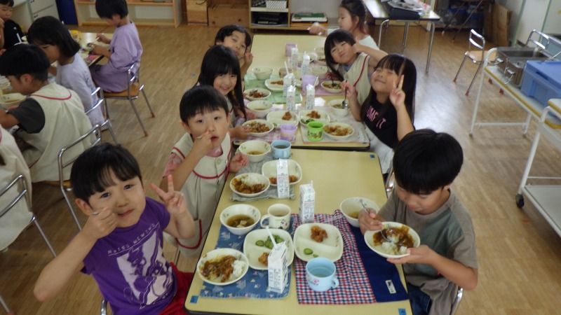 二本木カレー食事