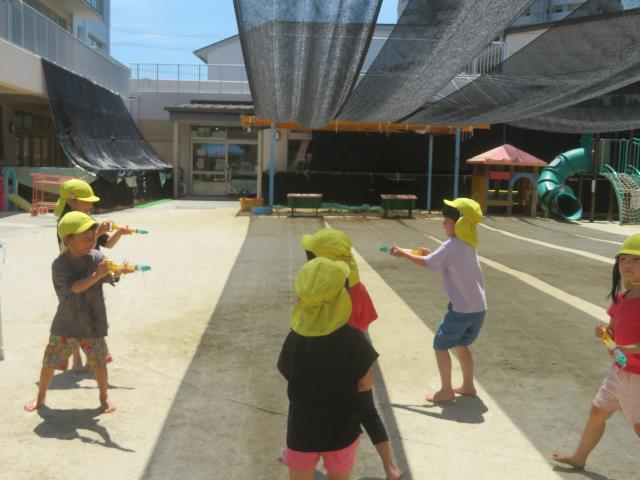 安城保幼児水遊び4
