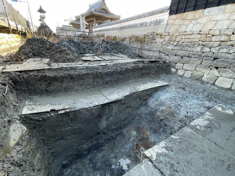 鼓楼前内堀(北から)-1