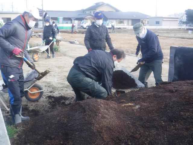 堆肥積み込み