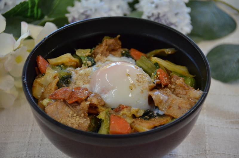 R6.6豚ごま味噌丼